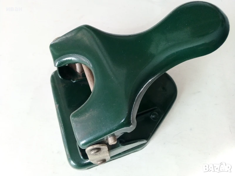 Стар канцеларски перфоратор, снимка 1