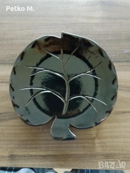 Чиния листо 22 см - черен/ бял, без шарка, снимка 1