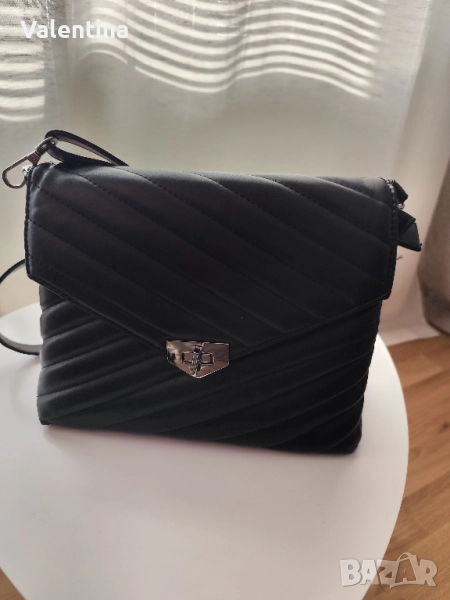 Черна дамска чанта кожена, снимка 1