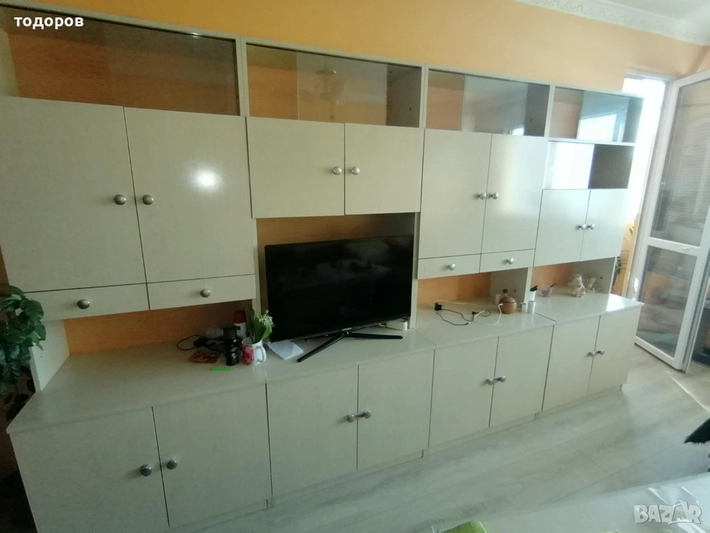 Голяма холна секция с гардероб и маса, снимка 1