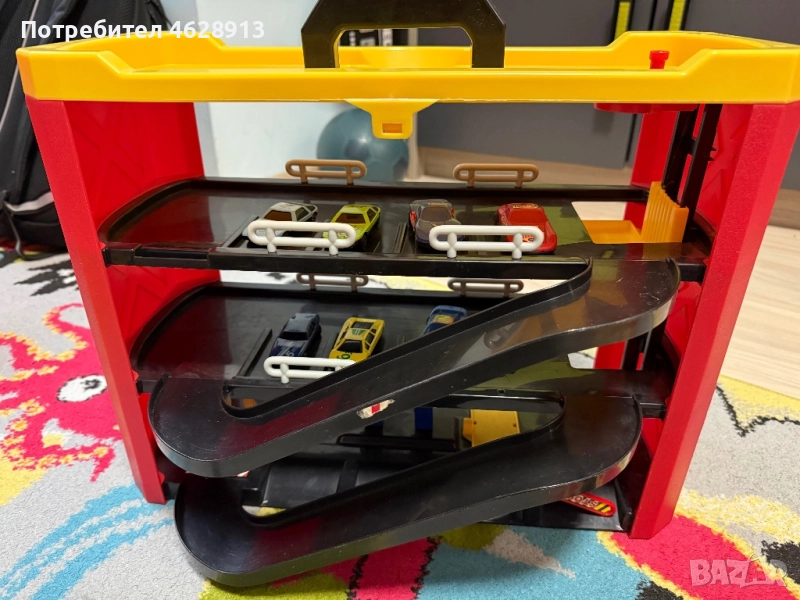 Детски паркинг гараж с колички и подвижни механизми, снимка 1