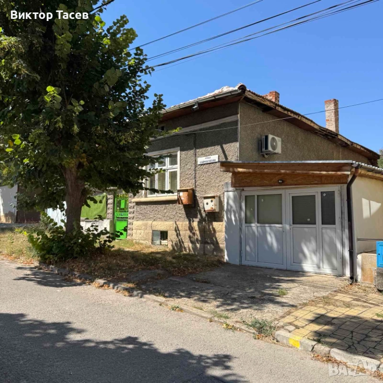 Продавам къща 100 кв.м. с двор 450кв.м. в гр. Разград, снимка 1