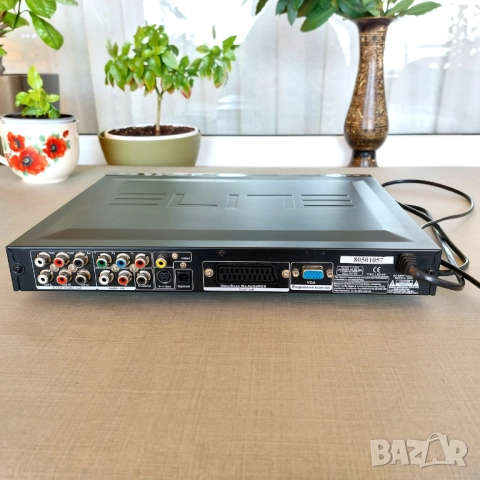 Продава DVD player Elite / ДВД плеър Елит с дистанционно и комплект кабели, снимка 3 - Плейъри, домашно кино, прожектори - 52074093