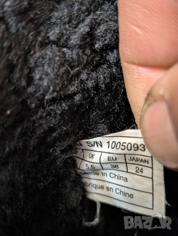 кожени ботуши UGG AUSTRALIA CLASSIC номер 38 , снимка 9 - Дамски ботуши - 53418350