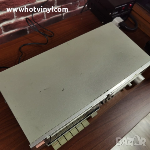 Касетъчен дек Hitachi D-E10, снимка 3 - Декове - 53040342