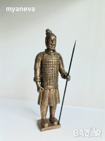 Детайлна и реалистична статуетка на войн от "Теракотената армия" в пълно бойно снаражение, снимка 5 - Статуетки - 51745192