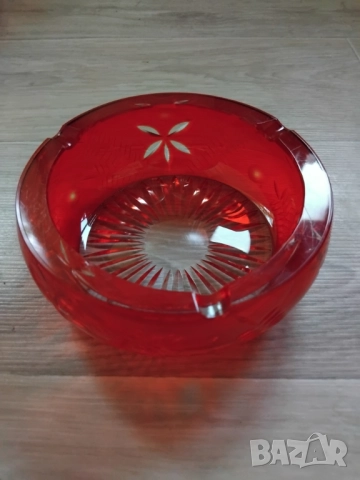 НЕМСКИ КРИСТАЛЕН ПЕПЕЛНИК