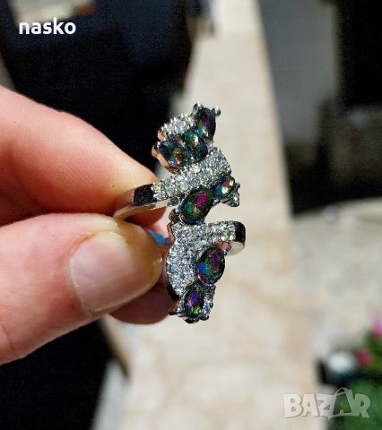 Дамски пръстен цветни циркони, снимка 1 - Антикварни и старинни предмети - 46430766