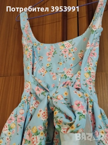 Продавам ефирна и стилна рокля , снимка 3 - Рокли - 54130193