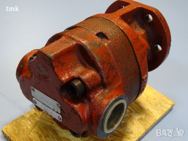 Хидравлична помпа Warynski P2C1613B8C23A Hydraulic pump, снимка 4 - Резервни части за машини - 45337661