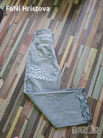 Дамски прокъсани дънки, снимка 2 - Дънки - 52281061