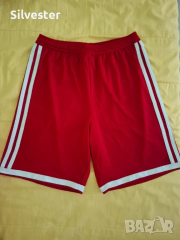 Детски червени шорти Адидас, 100% Оригинални!, снимка 2 - Детски къси панталони - 51020286