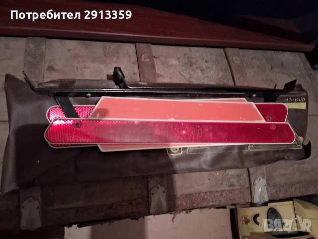 Полски автомобилен триъгалник, снимка 2 - Аксесоари и консумативи - 53094814