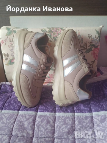 Дамски маратонки, снимка 3 - Маратонки - 54192390