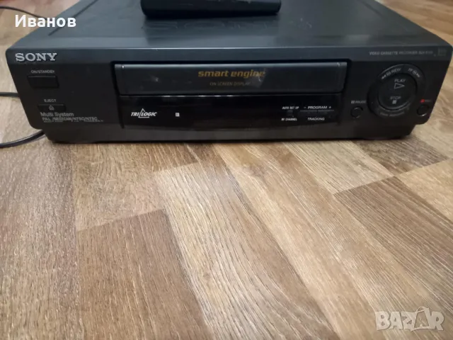 Видео Sony SLV-E180EG, снимка 2 - Плейъри, домашно кино, прожектори - 48511743