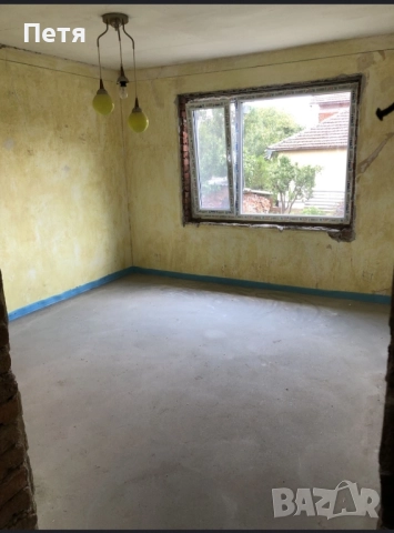 Двуетажна Къща с двор село Иваново, снимка 12 - Къщи - 52325246