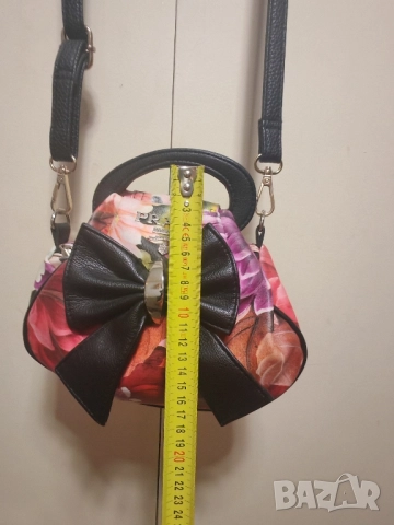 Дамска чантичка PRADA. , снимка 9 - Чанти - 51956407