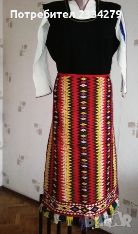 Автентична женска носия ,,тронска", снимка 2 - Антикварни и старинни предмети - 53231445