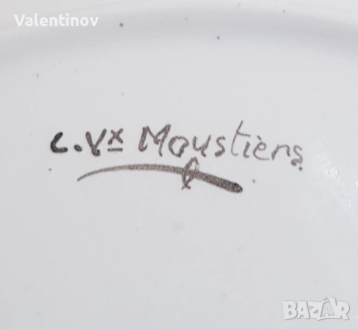 Старинна керамична чиния - Moustiers- Франция , снимка 3 - Чинии - 53210052