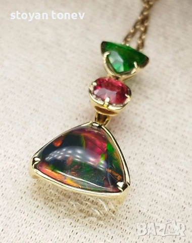 Black Opal Pendant – реверсивен медальон с невероятен черен опал! 