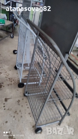 Стелажи за магазин с колелца, снимка 5 - Стелажи и щандове - 53979519