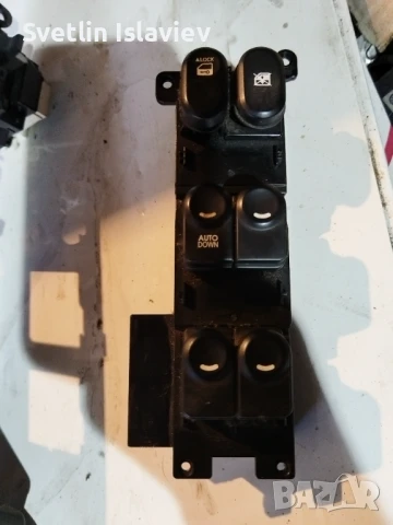 Копчета панел за стъклото на Хюндай и30 (07-11) , снимка 2 - Части - 50697446