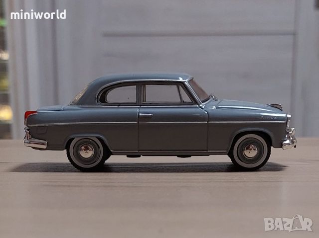 Borgward Isabella 1961 - мащаб 1:43 на Salvat моделът е нов в блистер, снимка 5 - Колекции - 45865328