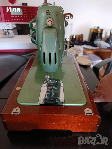 Husqvarna vintage, снимка 12 - Шевни машини - 54178887