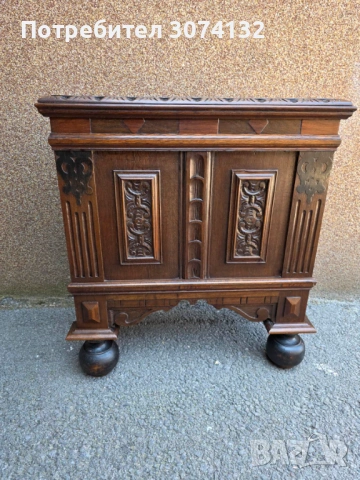 Антикварен шкаф в готически стил, снимка 3 - Шкафове - 54283773