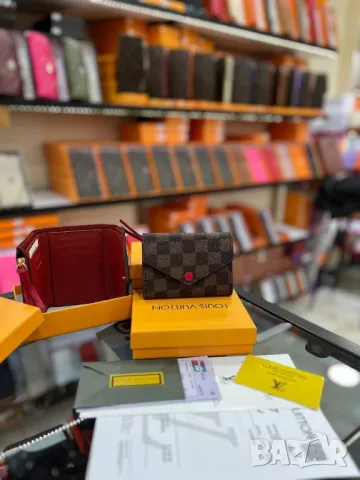 дамски портмонета louis vuitton gucci , снимка 15 - Портфейли, портмонета - 46935172