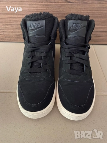 Дамски кецове Nike