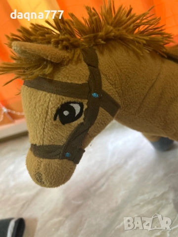 Bibi & Tina Плюшен стоящ кон Амадеус, 34 см, снимка 5 - Плюшени играчки - 52166551