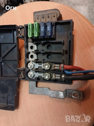 Бушонно табло над акумулатора за Фолксваген Поло 6N2 6X0 937 550, снимка 2 - Части - 53780513