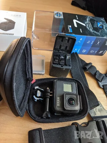 Екшън камера GoPro Hero 7 Black + 3 батерии и аксесоари, снимка 2 - Камери - 48441294