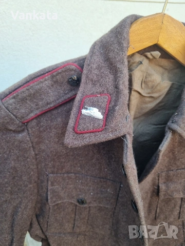 Военна униформа , снимка 2 - Антикварни и старинни предмети - 53751000