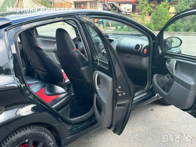 Toyota Aygo 1.0  12V  Vvt-i , снимка 5 - Автомобили и джипове - 47087663