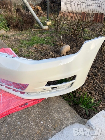 Предна броня за Volkswagen Golf 7, снимка 5 - Части - 53843263