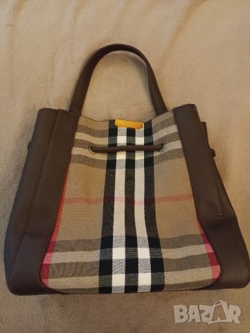 Дамска чанта BURBERRY, реплика. , снимка 2 - Чанти - 46693252