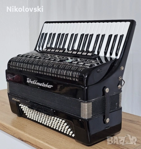 Акордеон Weltmeister Meteor , снимка 5 - Акордеони - 53777879