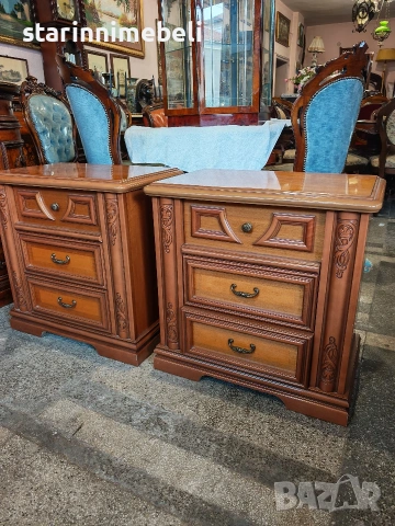 Чифт масивни нощни шкафчета , снимка 5 - Шкафове - 53672652