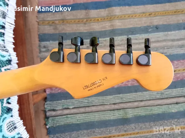 Squier Stagemaster by Fender Електрическа китара., снимка 6 - Китари - 46888630