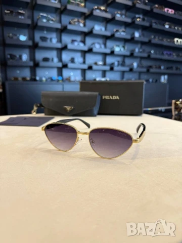 очила с черен обикновен калъф prada 