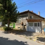Продавам къща 100 кв.м. с двор 450кв.м. в гр. Разград, снимка 1