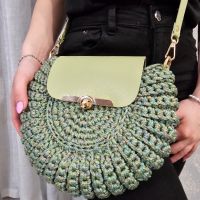 Ръчно плетена дамска чанта модел Орео, снимка 4 - Чанти - 45173577