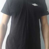 Черна памучна тениска Umbro (XХL), снимка 1 - Спортни дрехи, екипи - 45466890