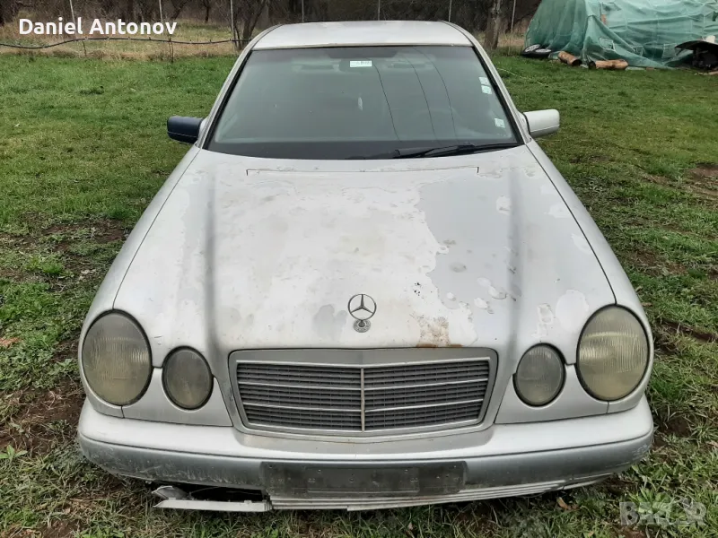 Мерцедес Е220 на части Mercedes E220 na chasti, снимка 1