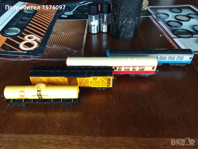 4 х вагона Lima, Triang/ Hornby, 1:87 HO, снимка 1