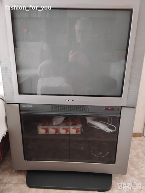 Телевизор Sony kv-29fs60r с оригинален шкаф, снимка 1