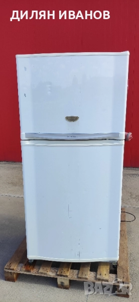 Хладилник с фризер SHARP, снимка 1