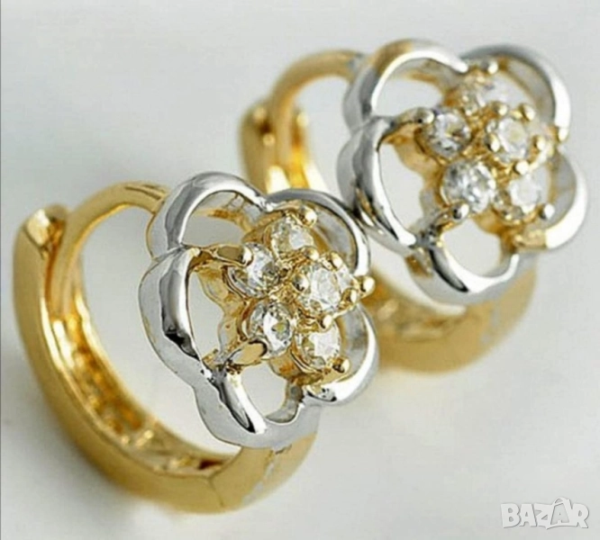 Деликатни обеци цветенца от 9к бяло и жълто попълнено злато с цирконии 20 лв., снимка 1